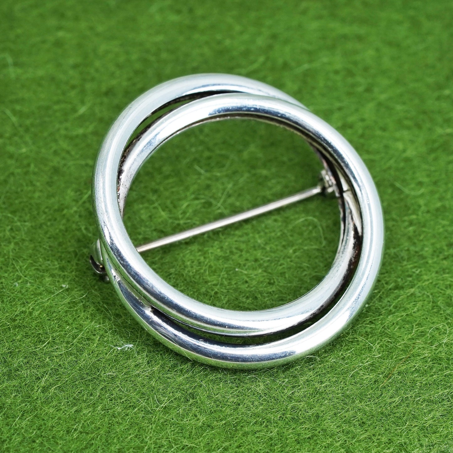 Vintage sterling silver handmade brooch, 925 entwined circle pin
