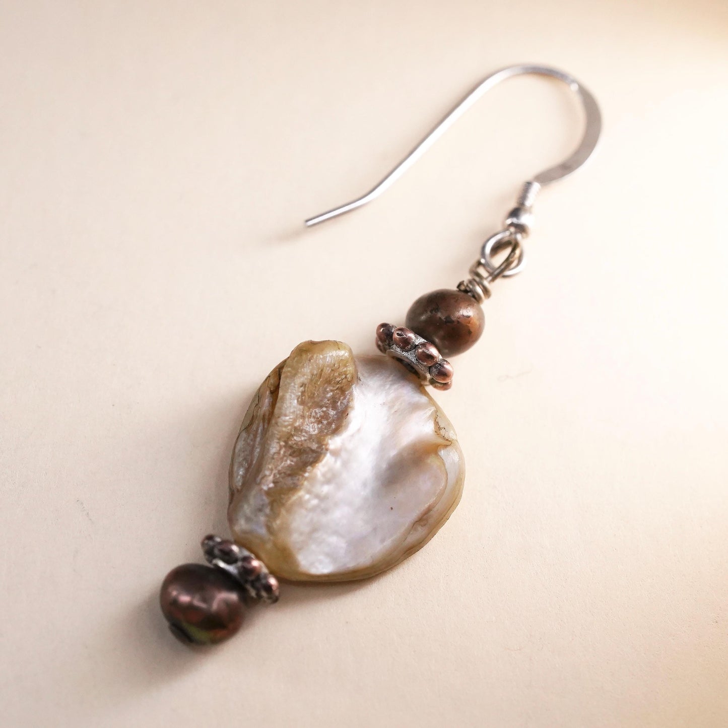 Vintage sterling 925 silver handmade single earring with mother of pearl pearl
