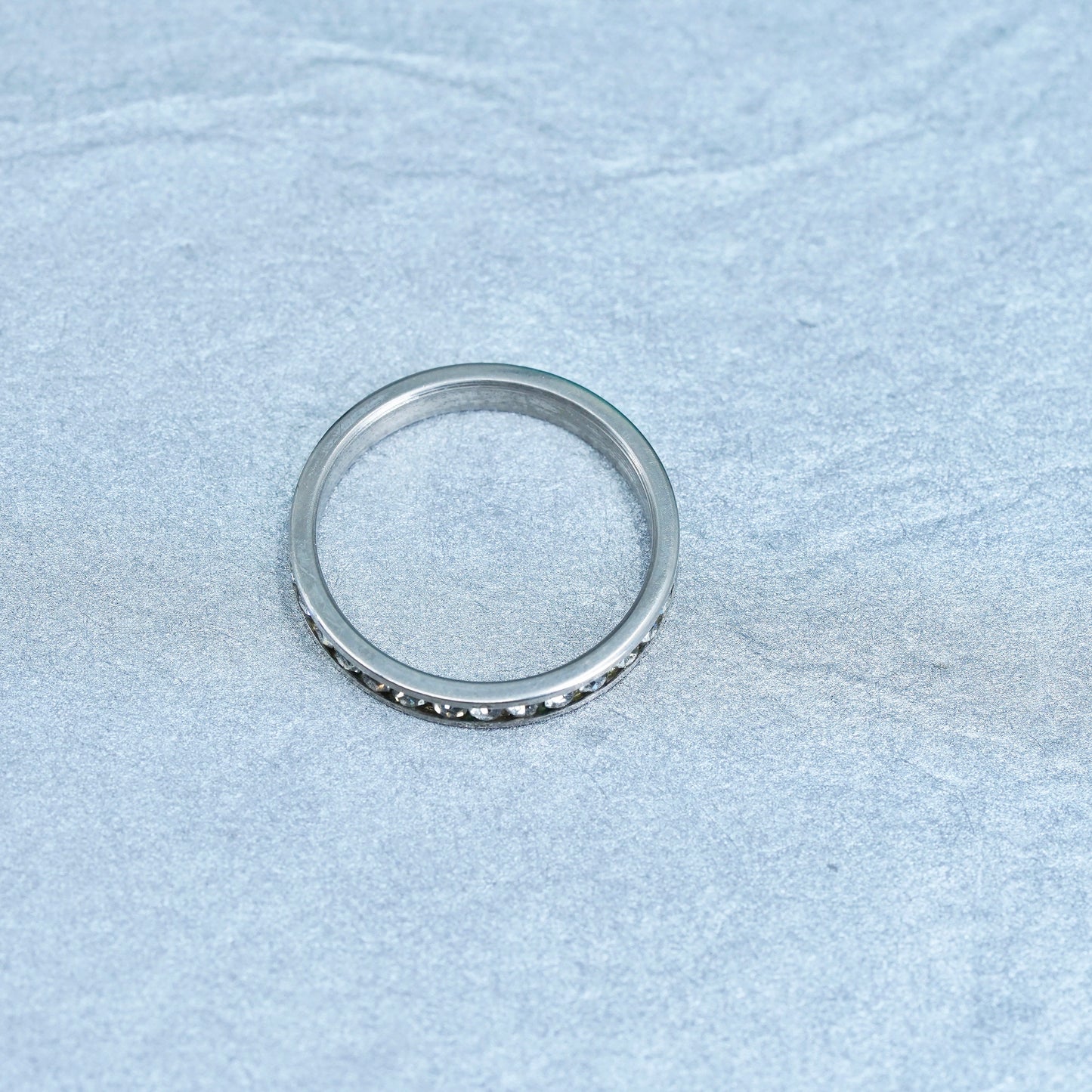 Size 8, vintage southwestern Sterling 925 silver wedding ring, Cz band