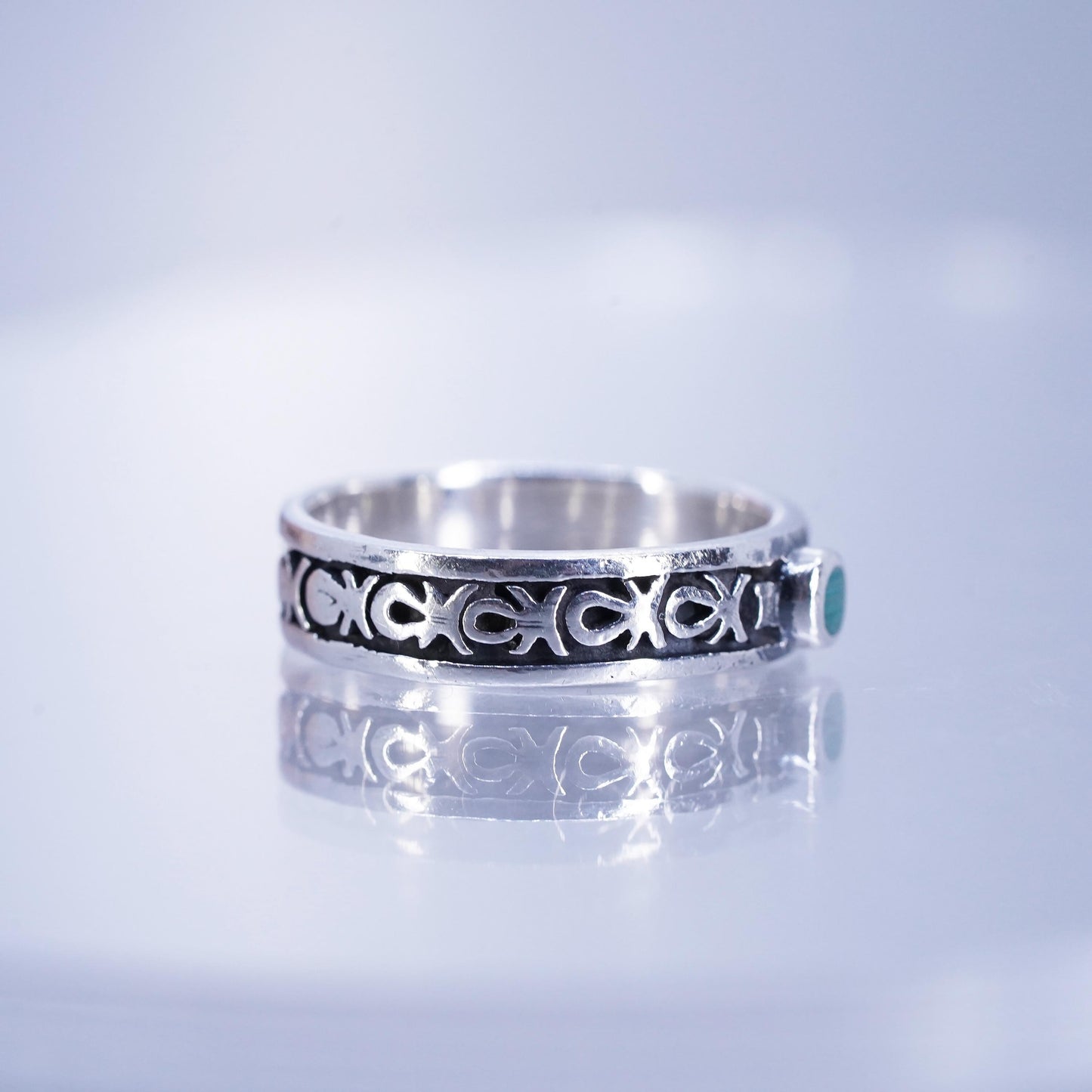 Size 7, southwestern Sterling 925 silver handmade band ring w/ turquoise inlay