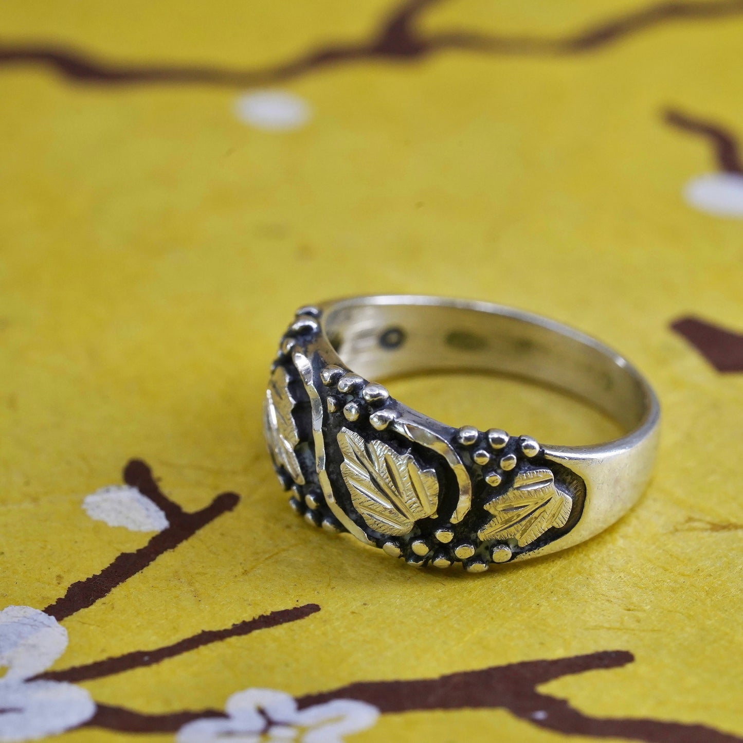 Size 6.5, Wheeler jewelry Sterling silver ring, 925 band with grape vine leaves