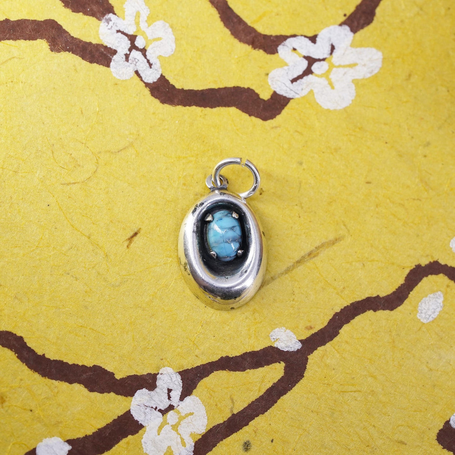 Native American handmade sterling 925 silver oval charm pendant with turquoise