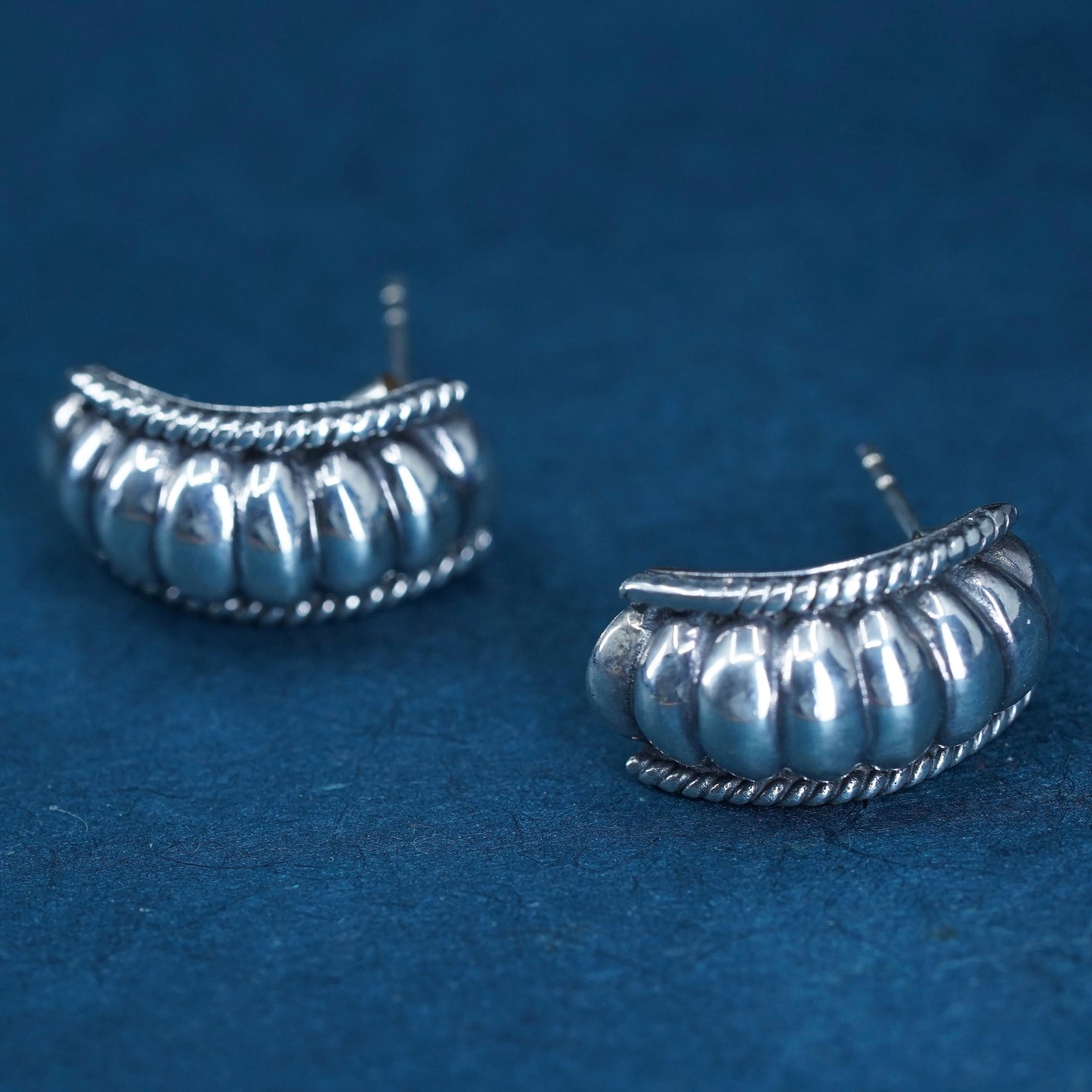 vintage Sterling silver handmade Ribbed earrings, modern 925 studs