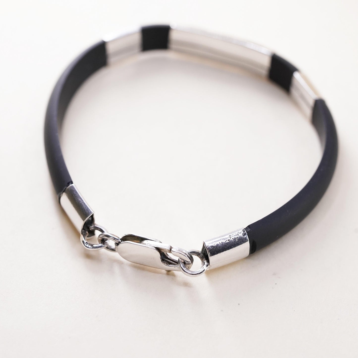 5.5", Vintage black rubber chain with sterling 925 silver bar