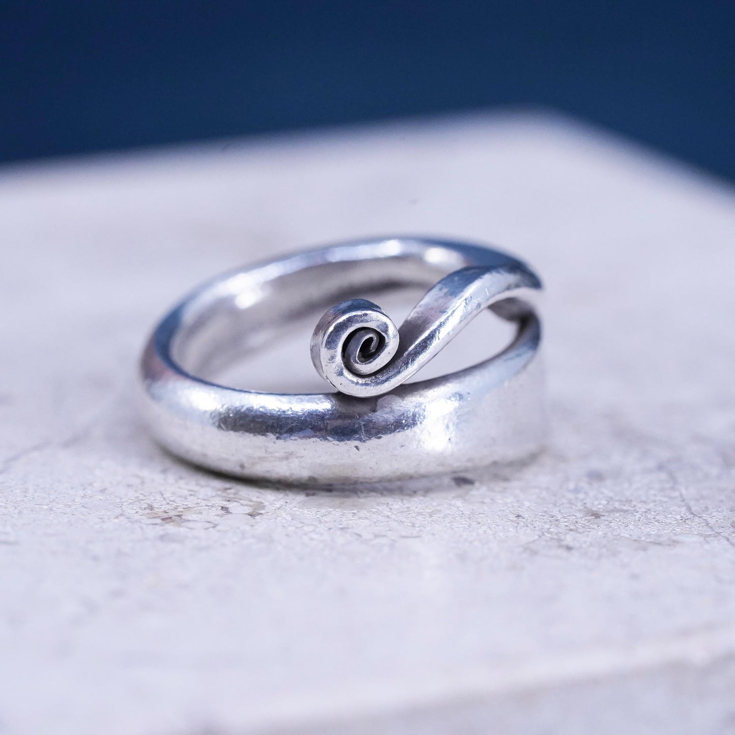 Size 6.25, vintage Sterling silver handmade ring, 925 wide swirly band