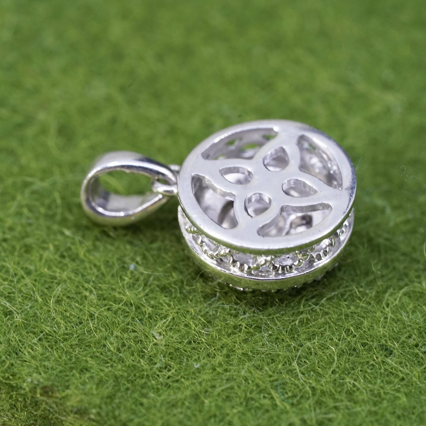 Vintage Sterling silver handmade pendant, 925 circle with cluster diamonds