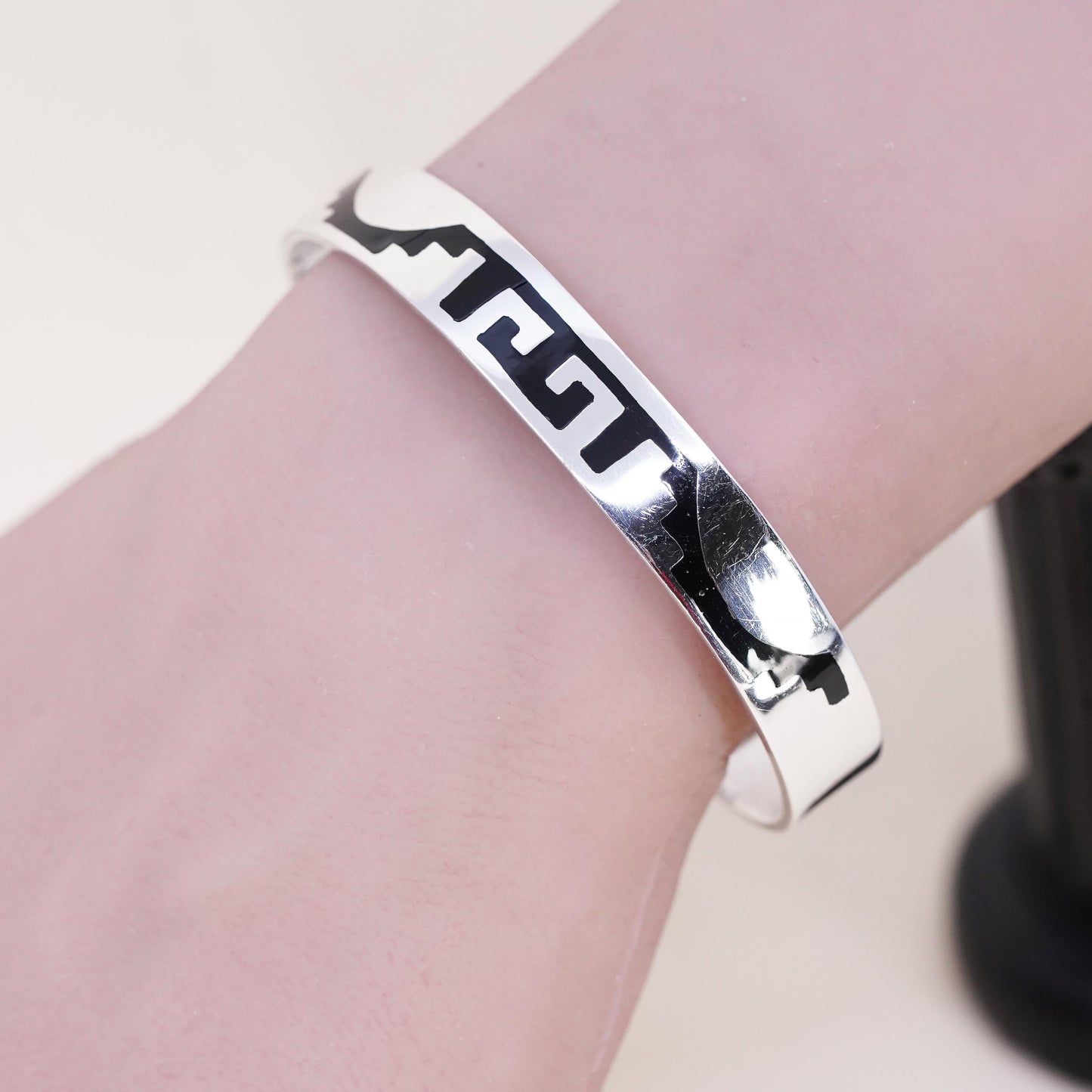 7", vintage Mexican Sterling silver handmade cuff, 925 bracelet w/ black enamel