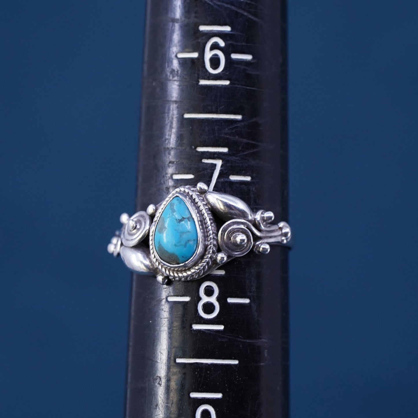 Size 7.5, vintage Sterling silver ring turquoise, Native American, southwestern