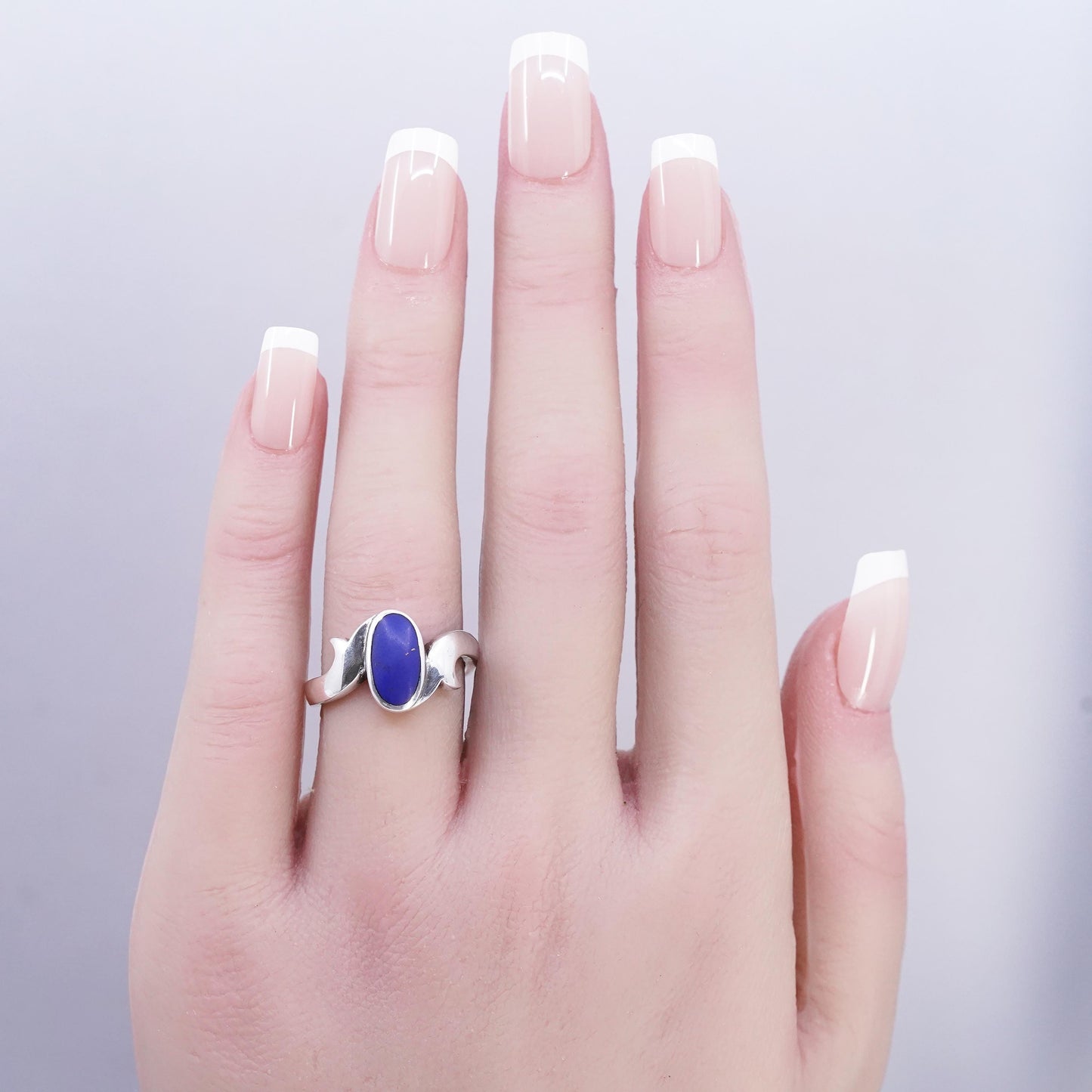 Size 7, vintage Sterling 925 silver handmade ring with blue onyx inlay