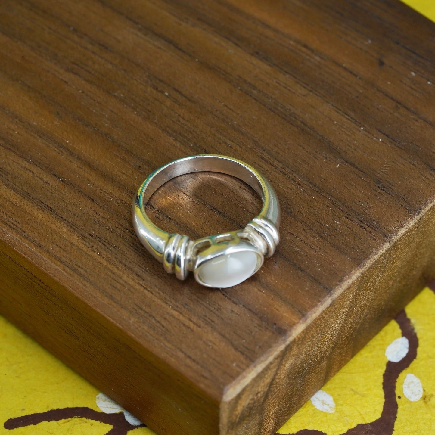 Size 6, vintage Sterling silver 925 handmade ring with white tiger eye stone