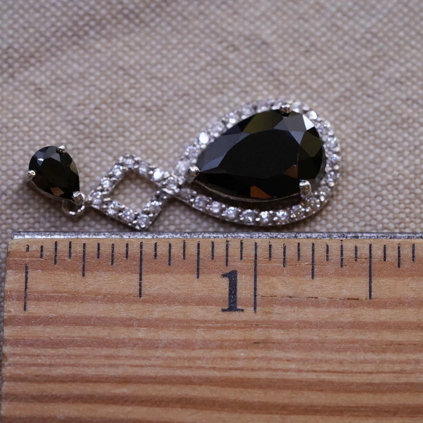 Vintage Sterling Silver 925 teardrop pendant with hematite and cluster cz