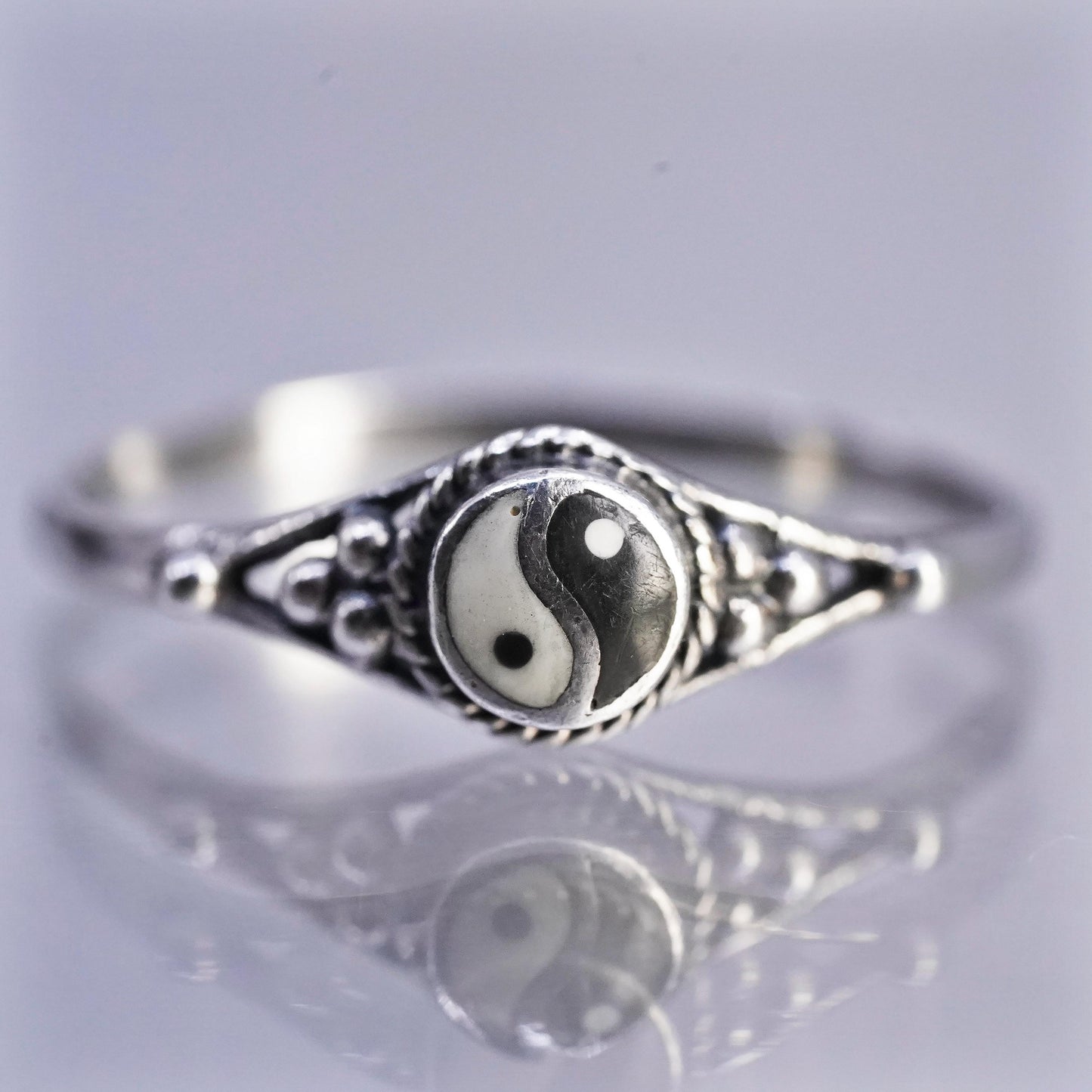 Size 8.5, vintage Sterling 925 silver handmade Yin and Yang ring w/ onyx inlay
