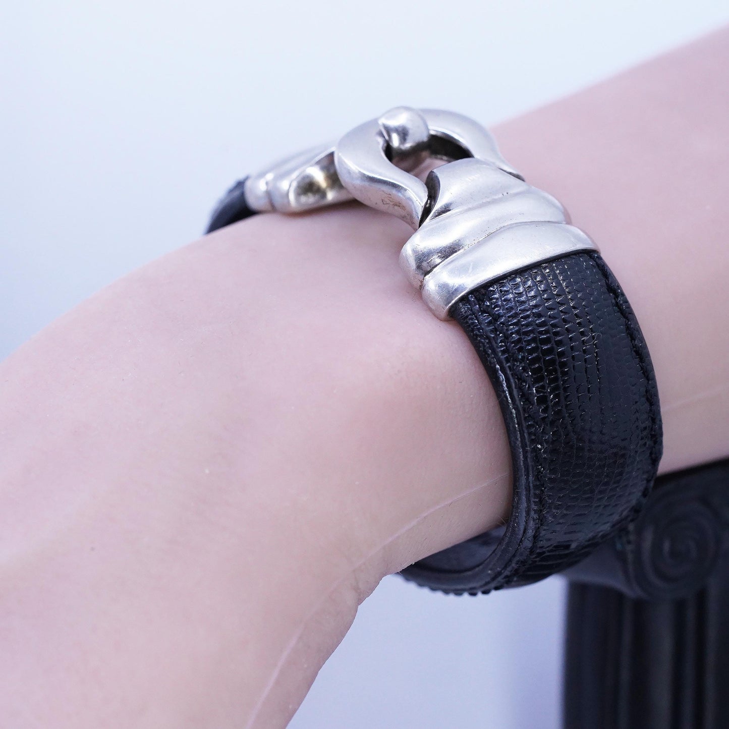 5.5", Industria Argentina Sterling 925 Silver Bracelet, Lizard Leather bangle