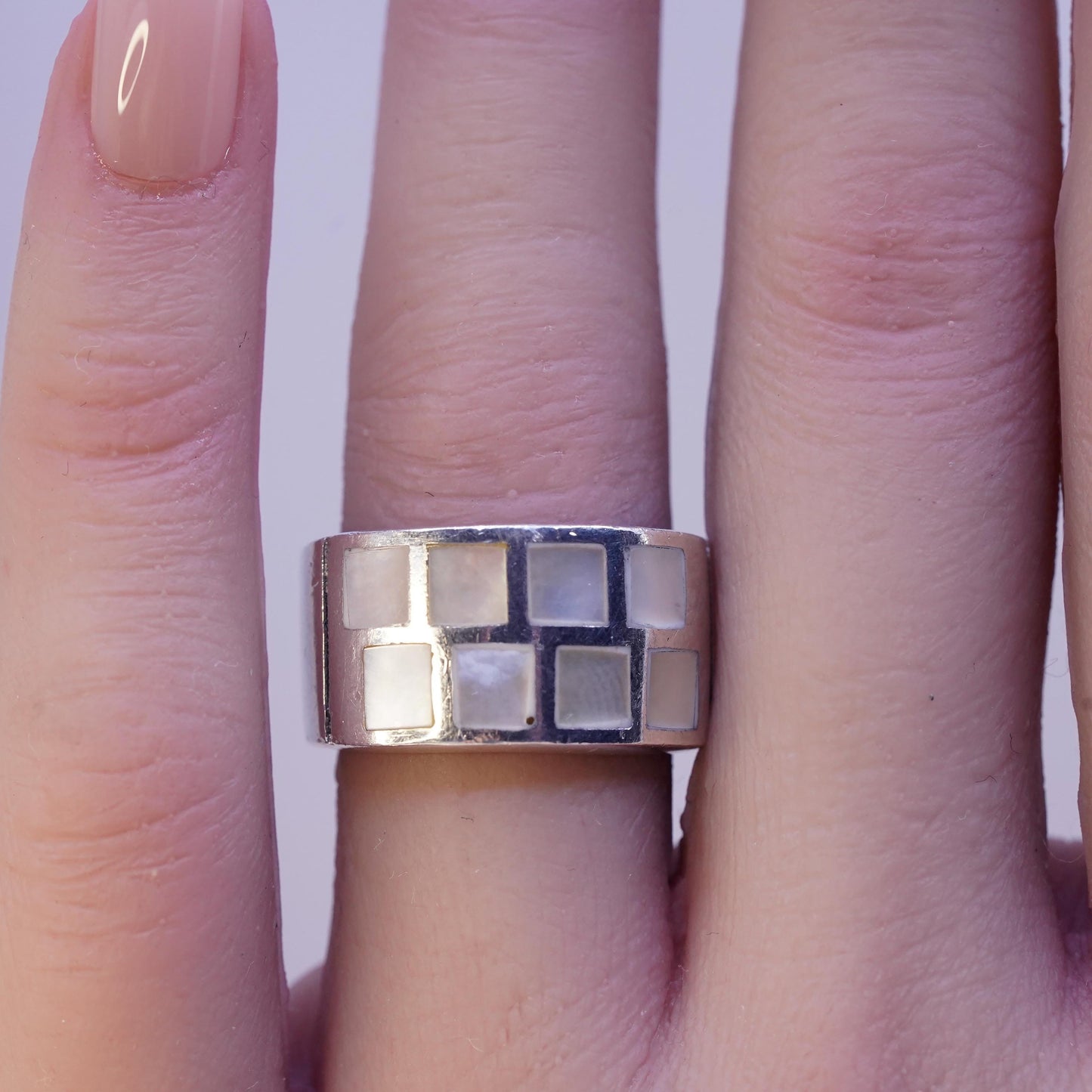 Size 6.25, vintage Sterling 925 silver statement ring with mother of pearl