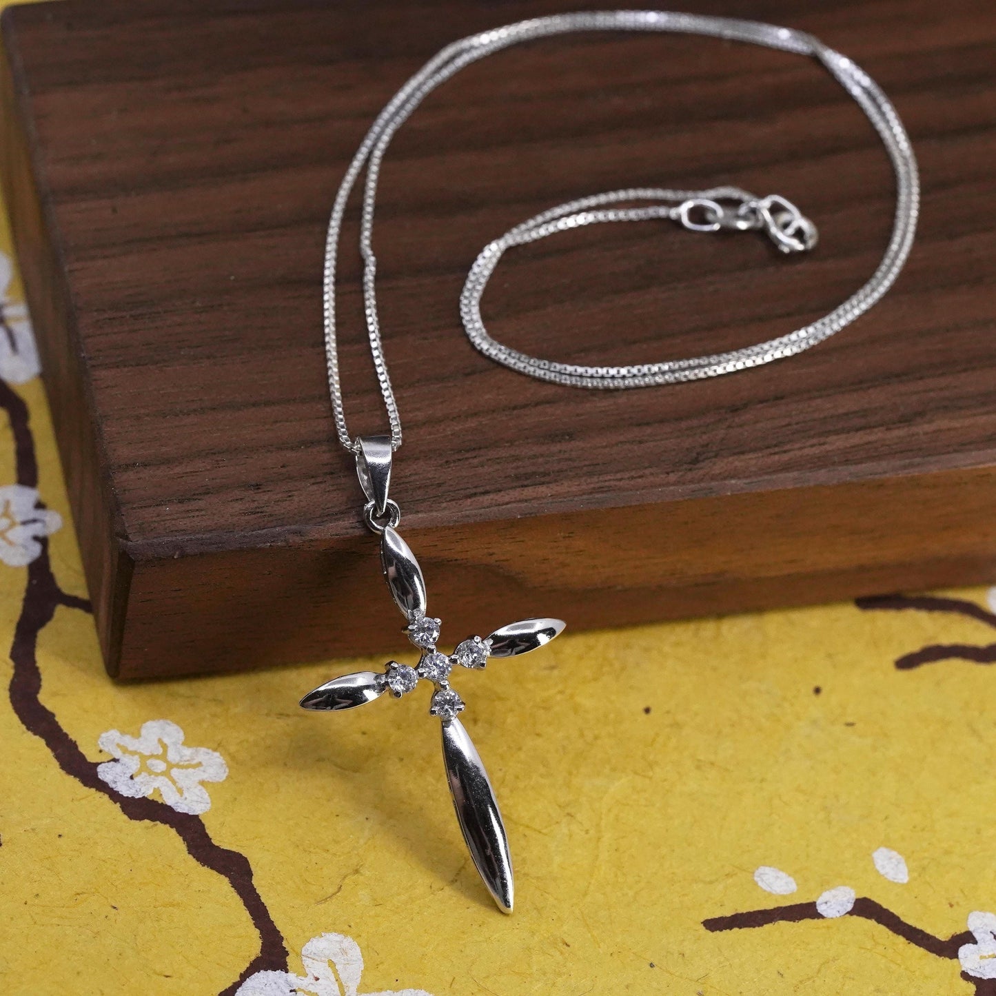 18", Italian Sterling 925 Silver box chain necklace with cz cross pendant
