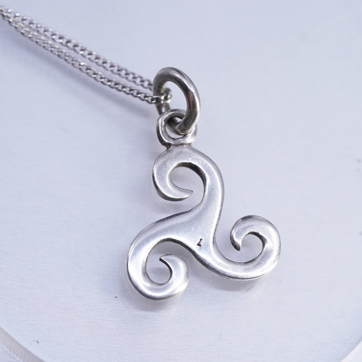 15", vintage Sterling 925 silver handmade curb necklace Celtic sprial pendant