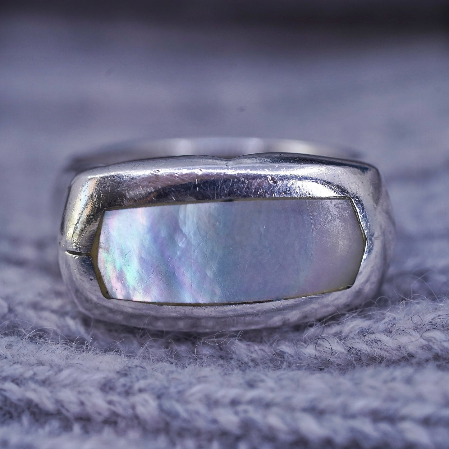 size 8, southwestern sterling silver 925 band ring with mother of pearl inlay