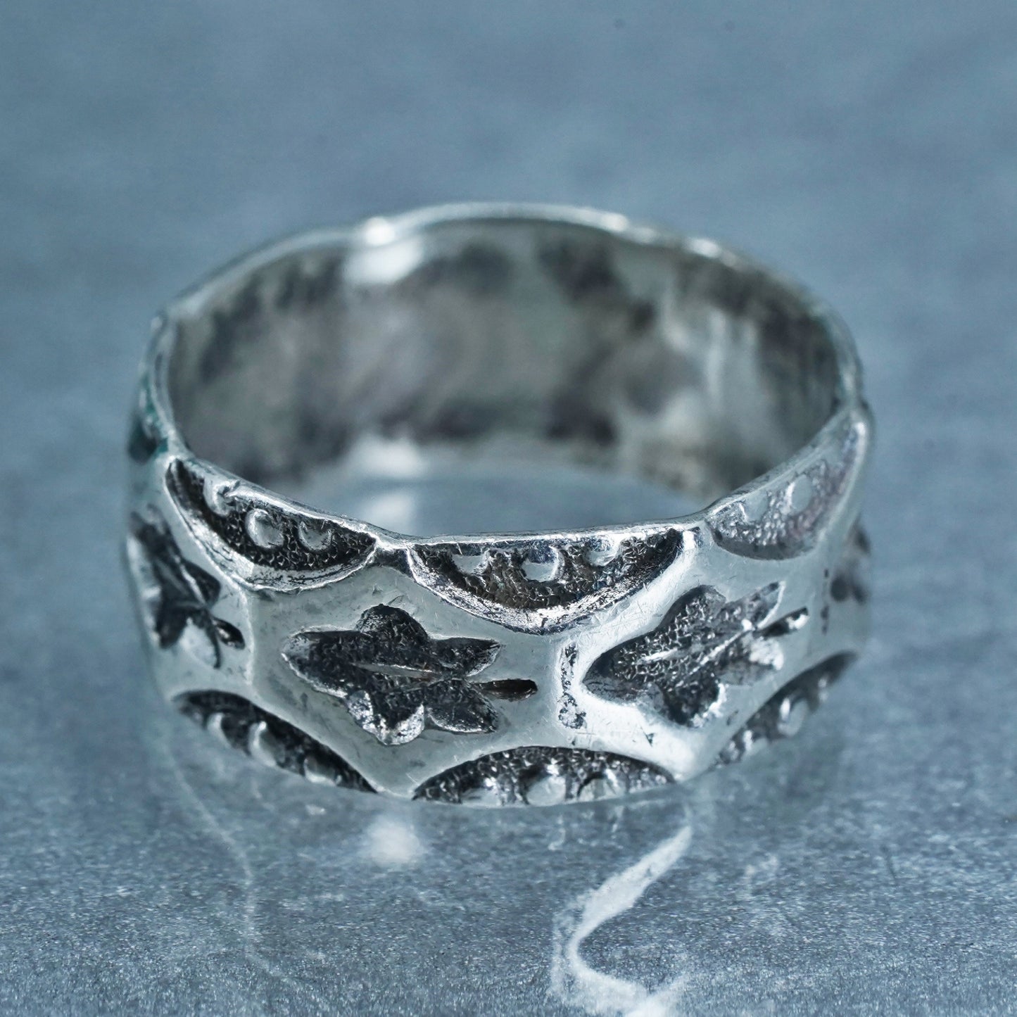 Size 5, vintage southwestern Sterling 925 silver handmade ring, textured band