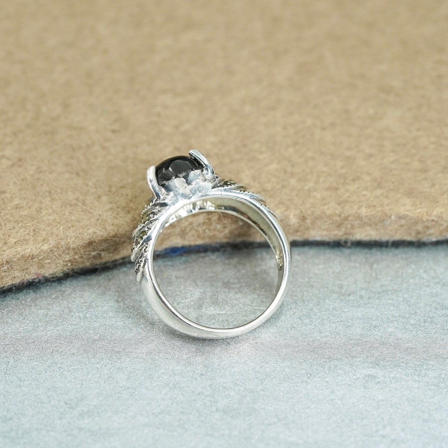 Size 5.5, Sterling 925 silver heart handmade ring with onyx and marcasite