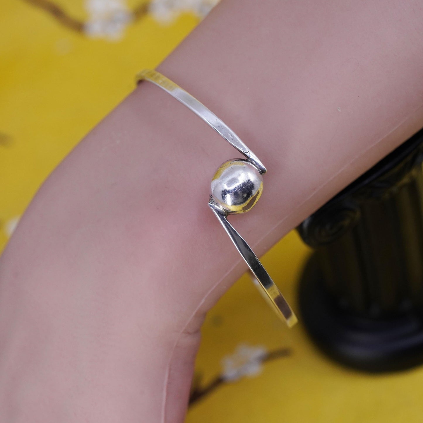 7.75", Vintage sterling silver handmade bracelet, 925 bangle with bead