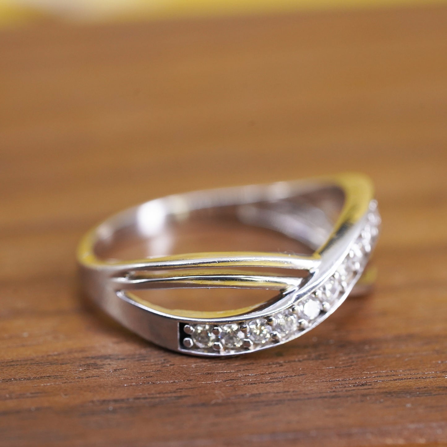 Size 7, vintage Sterling silver handmade ring, 925 wavy band with cz