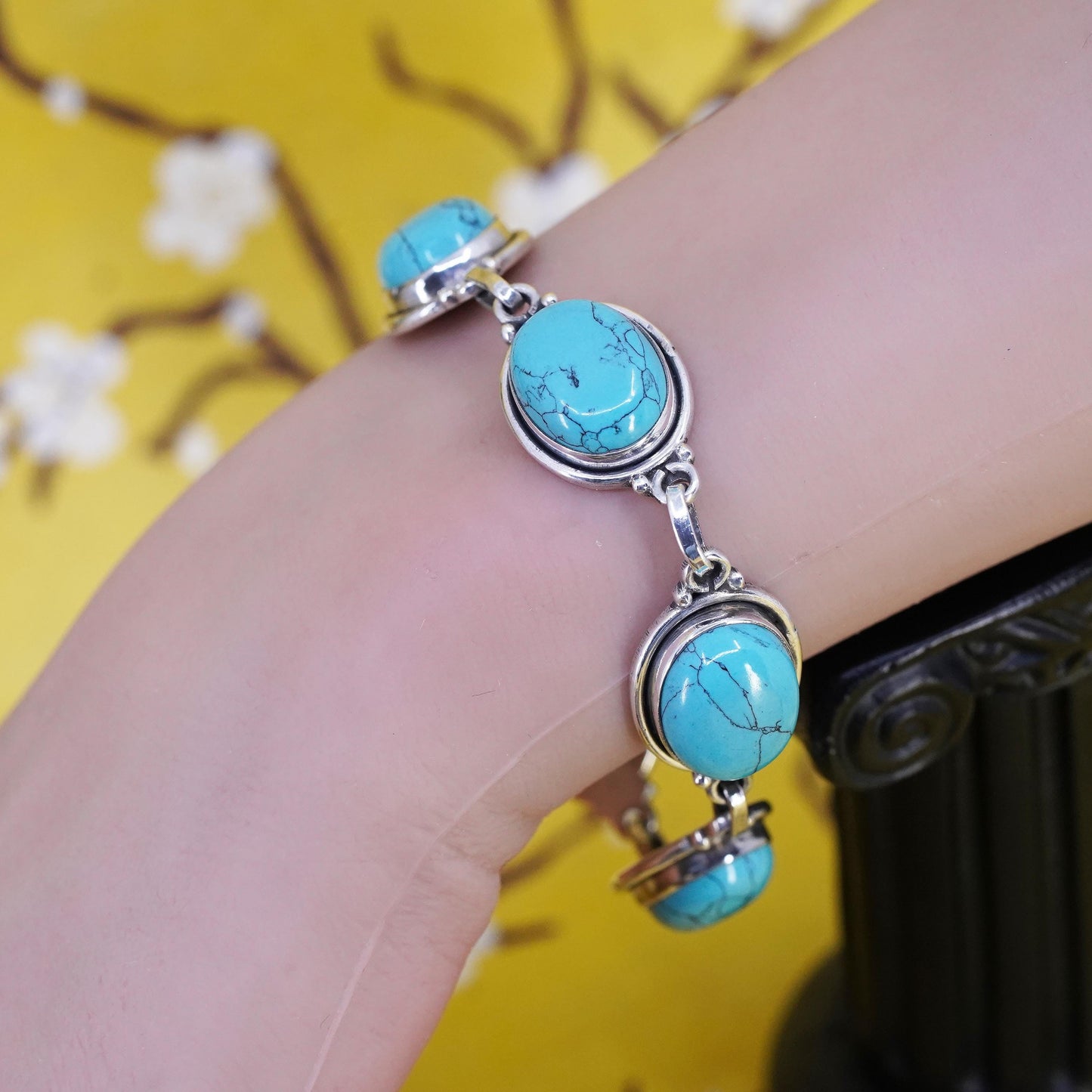 7", VTG Mexican Sterling 925 silver bracelet with turquoise and toggle closure