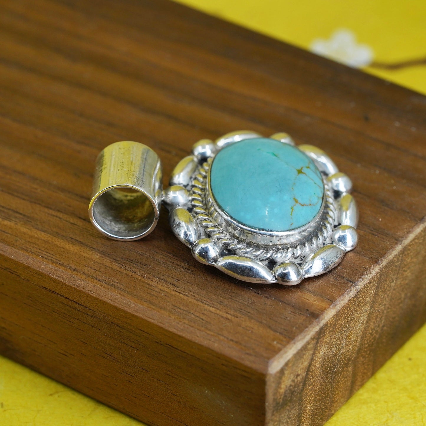 Vintage Mexico Sterling silver 925 handmade oval pendant with turquoise beads