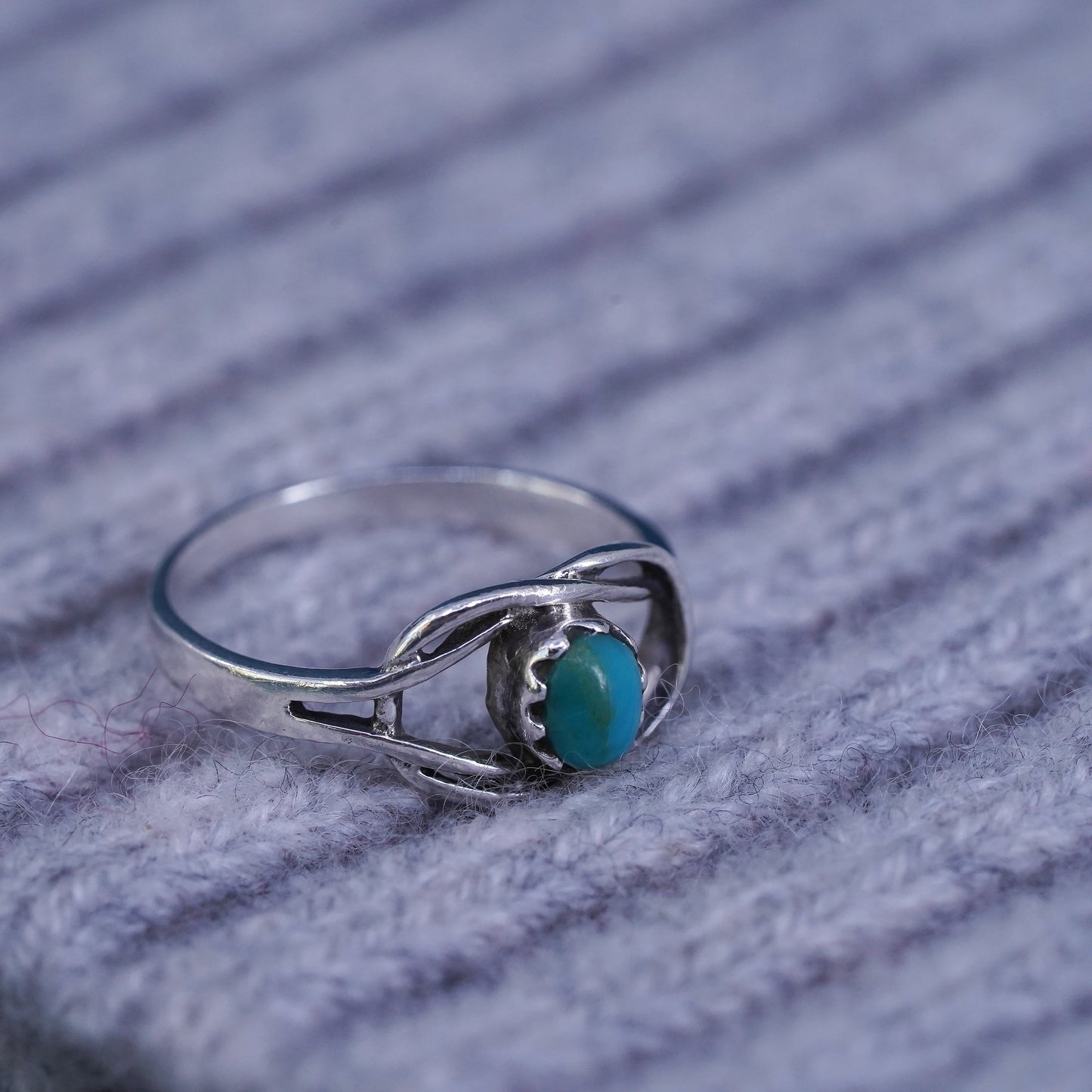 Size 6.5, Native American, southwestern Sterling silver ring turquoise cable
