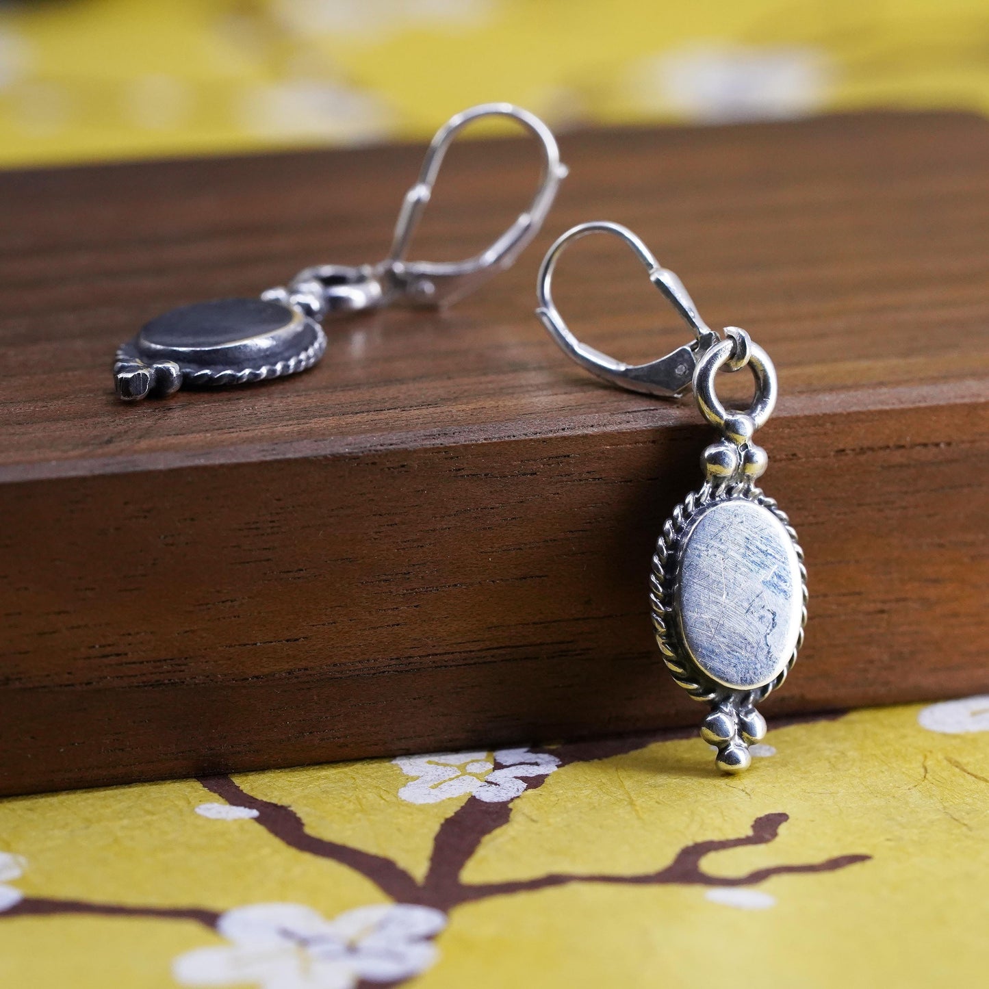 Vintage Sterling 925 silver handmade Oval Drop Dangle Earrings w/ cable around