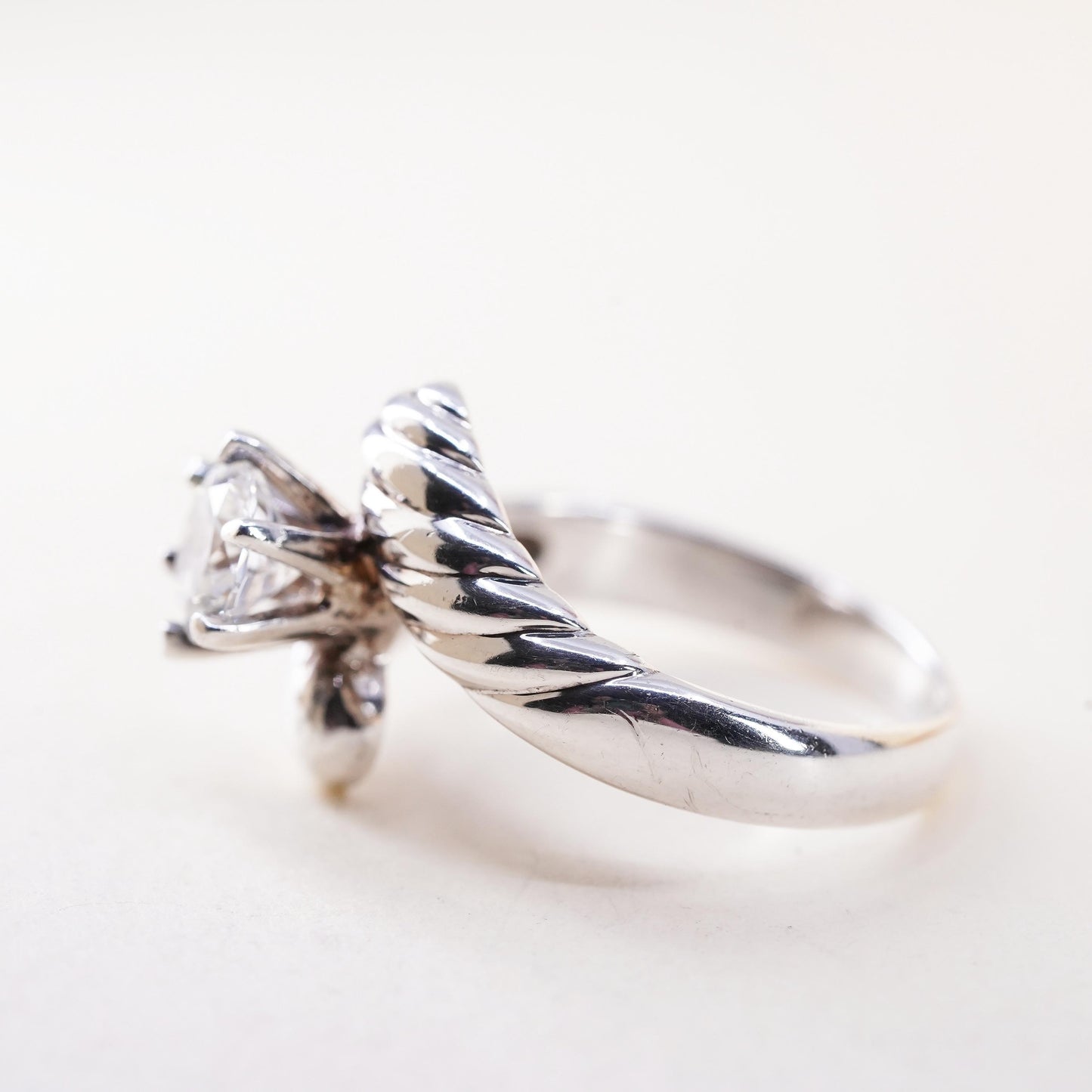 Size 9.75, Vintage Sterling 925 silver ring with round cut CZ cluster details