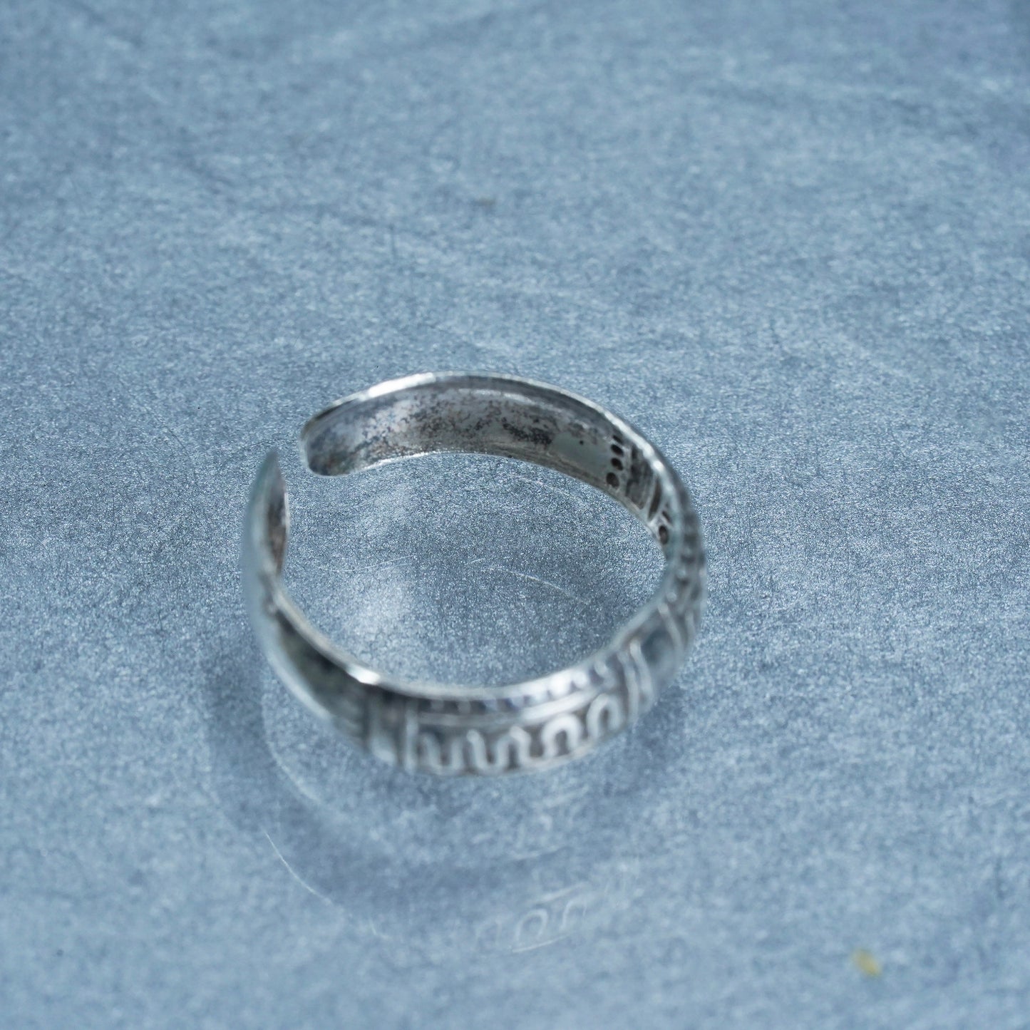 Size 2.25 southwestern Sterling 925 silver handmade ring, textured open band
