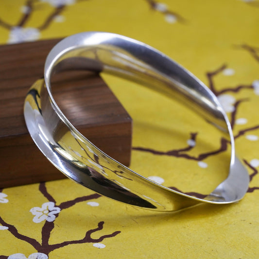 7.75", Vintage Mexican Sterling 925 silver handmade bracelet, bangle