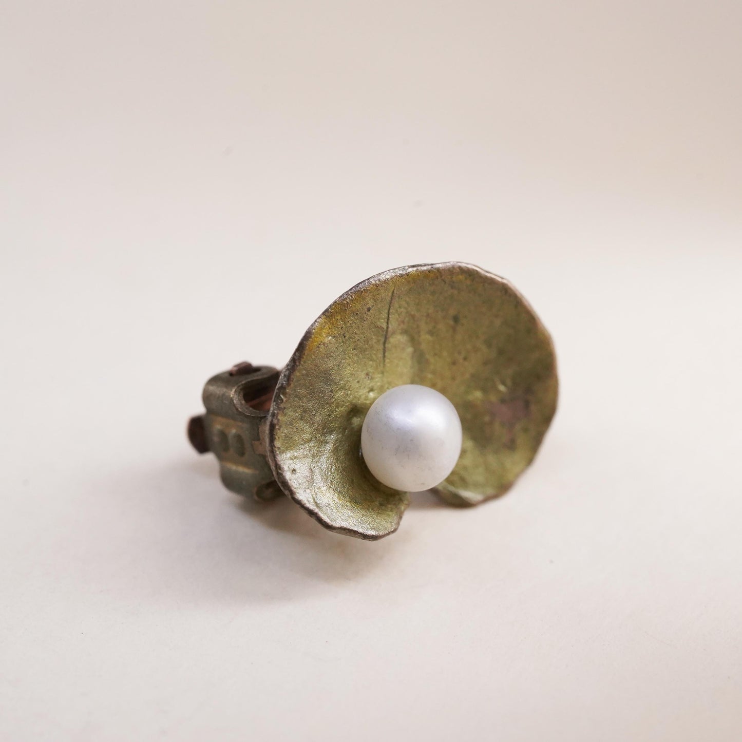 Vintage gold tone handmade single earring, 925 lotus leaf clip on with pearl