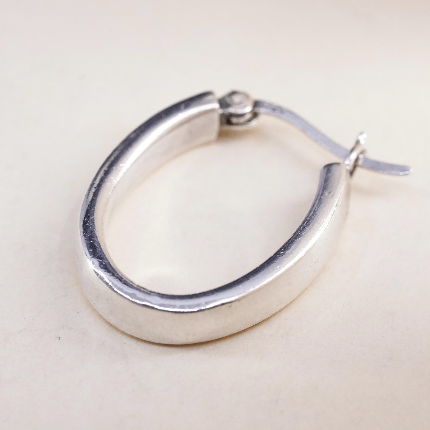 0.75”, Vintage sterling silver loop single earring, fashion primitive oval hoop
