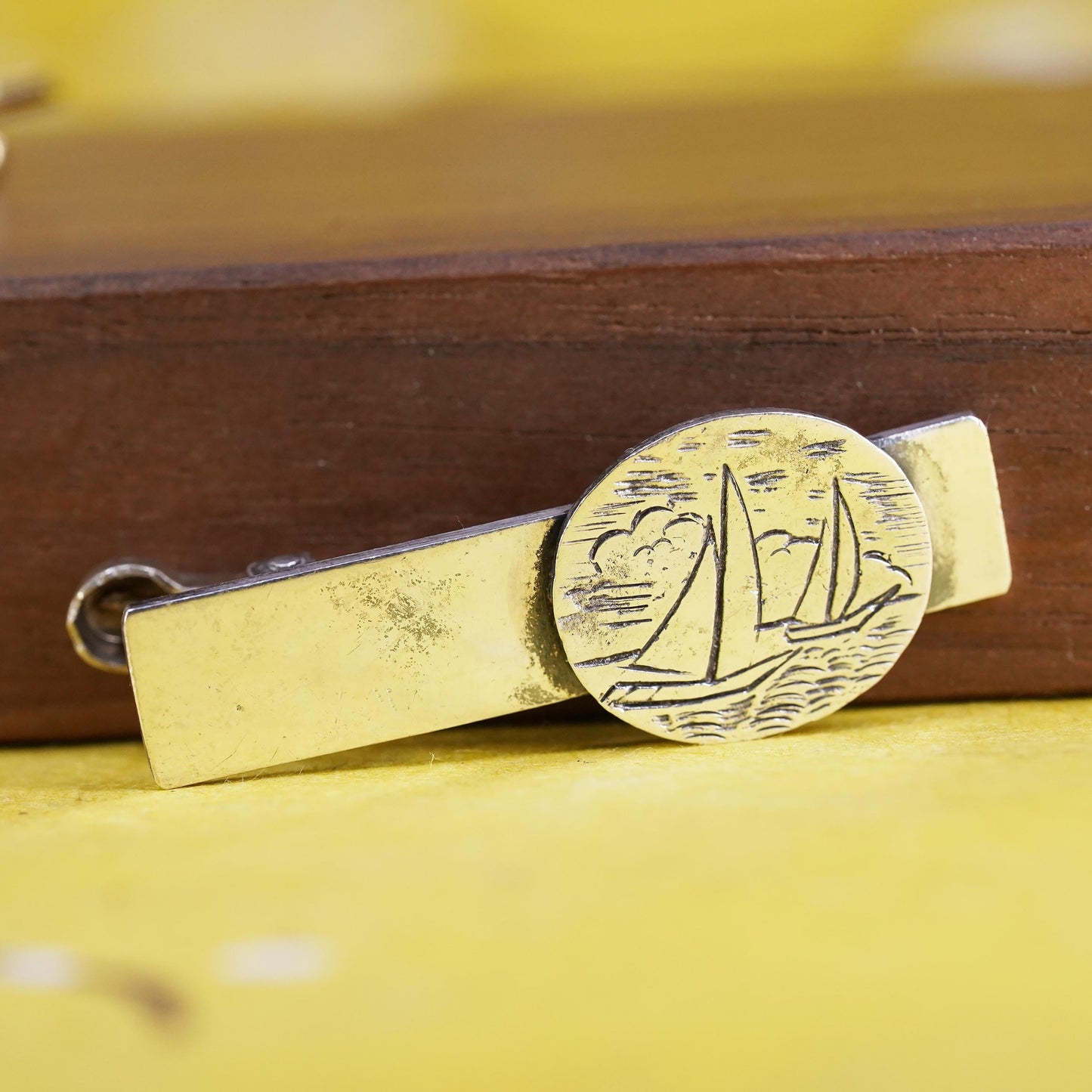 sterling silver handmade tie clip, modern 925 ribbed tie clip with sailing boat