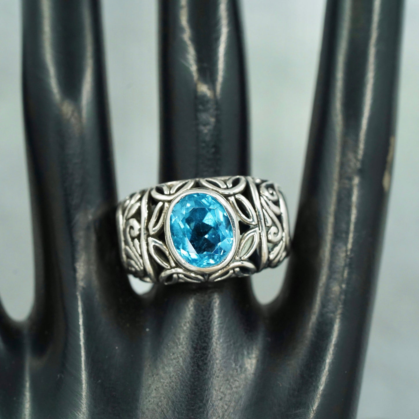 Size 9, vintage Samuel Benham BJC Sterling 925 silver band ring with blue topaz
