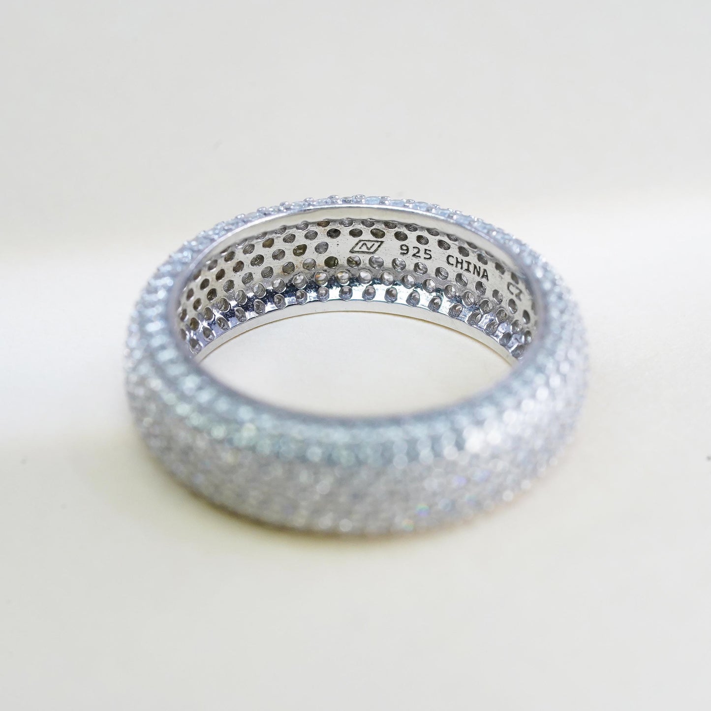 Size 6.5, Vintage Sterling silver fashion ring, 925 silver band with cluster cz