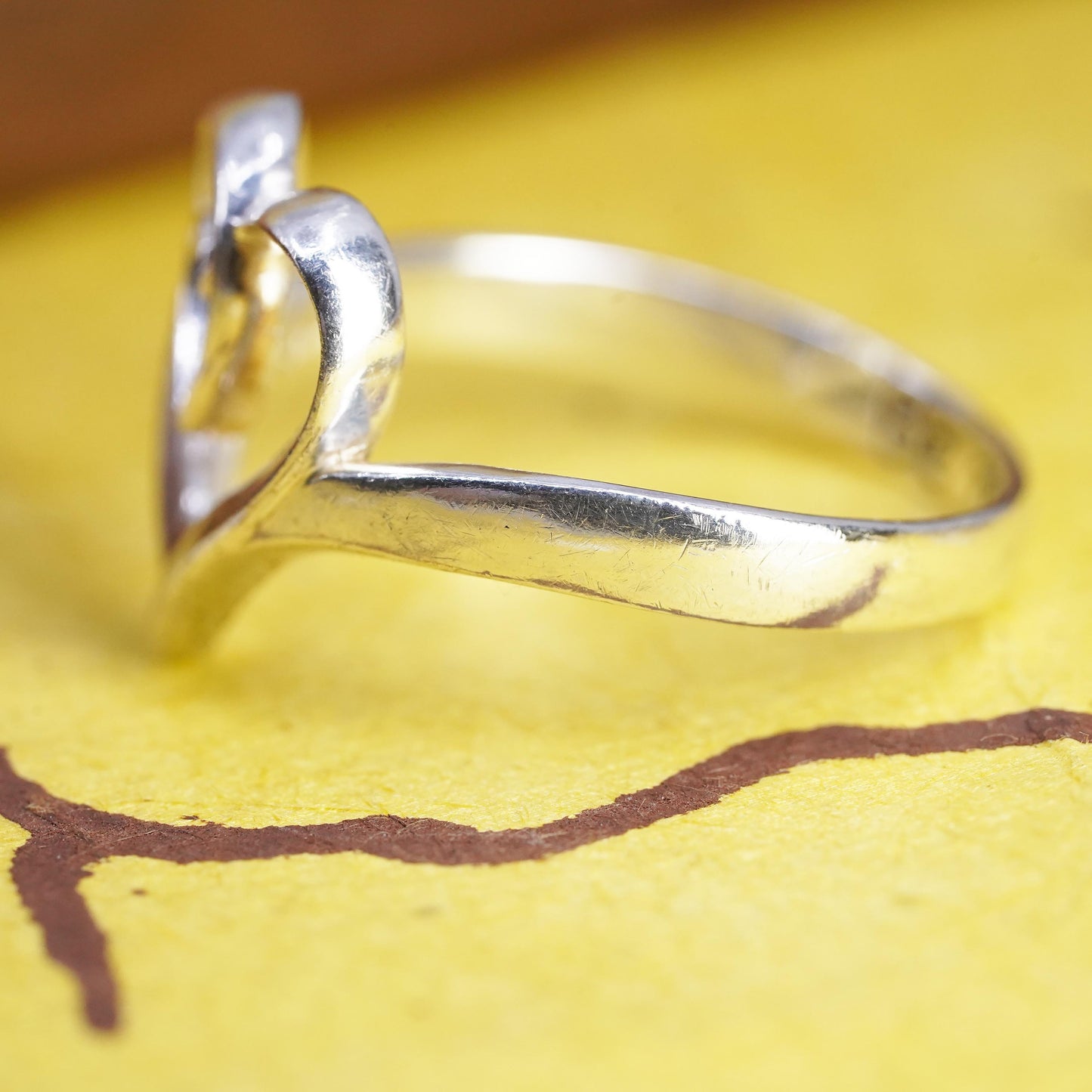 Size 9, Vintage sterling silver handmade ring, filigree heart 925 band