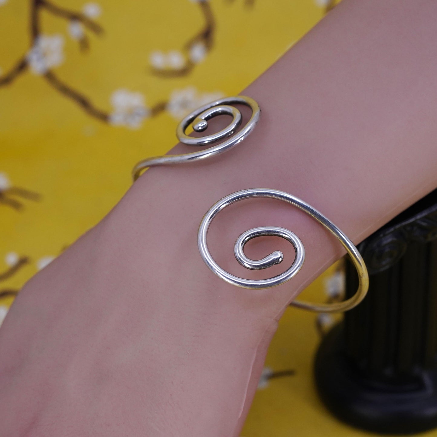 8”, Native American Dennis Ramone Sterling silver bracelet, 925 spiral cuff