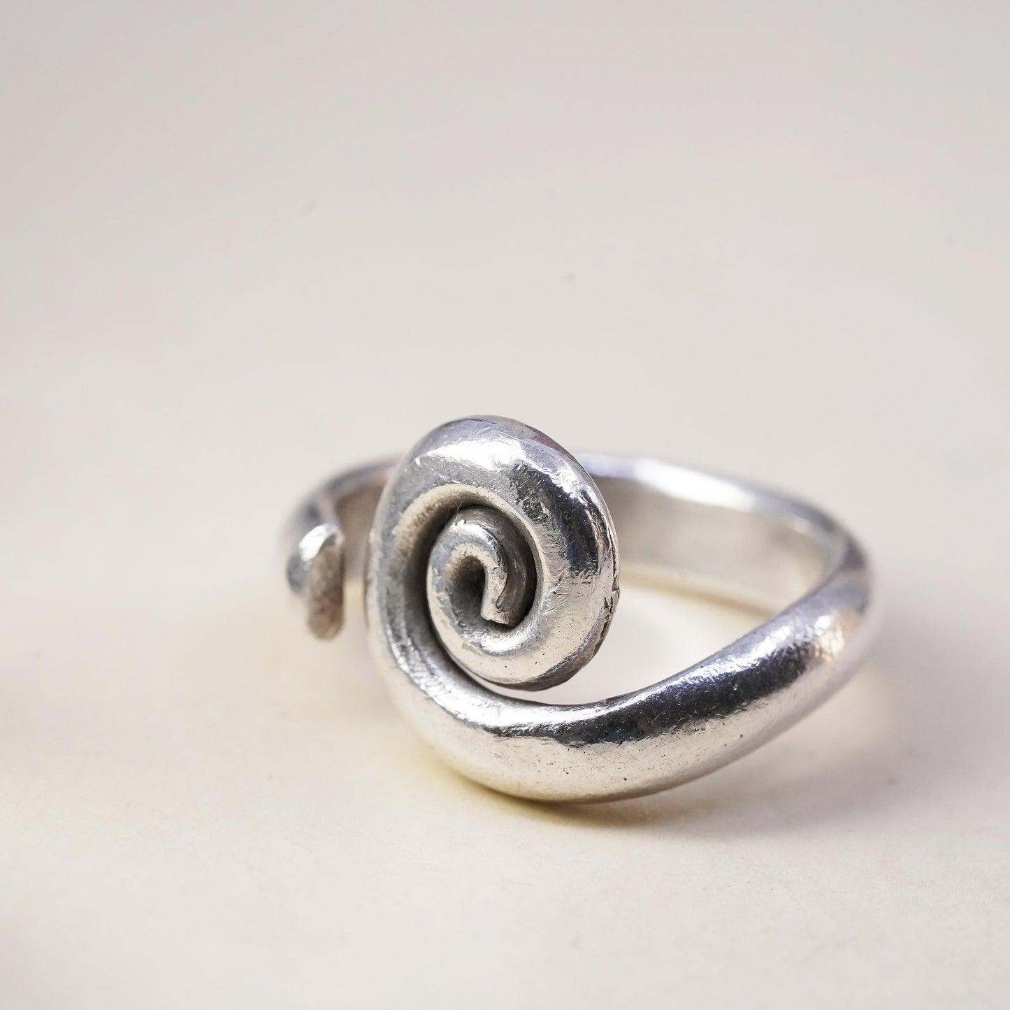 Size adjustable, vintage sterling silver statement ring, mexico 925 swirly band