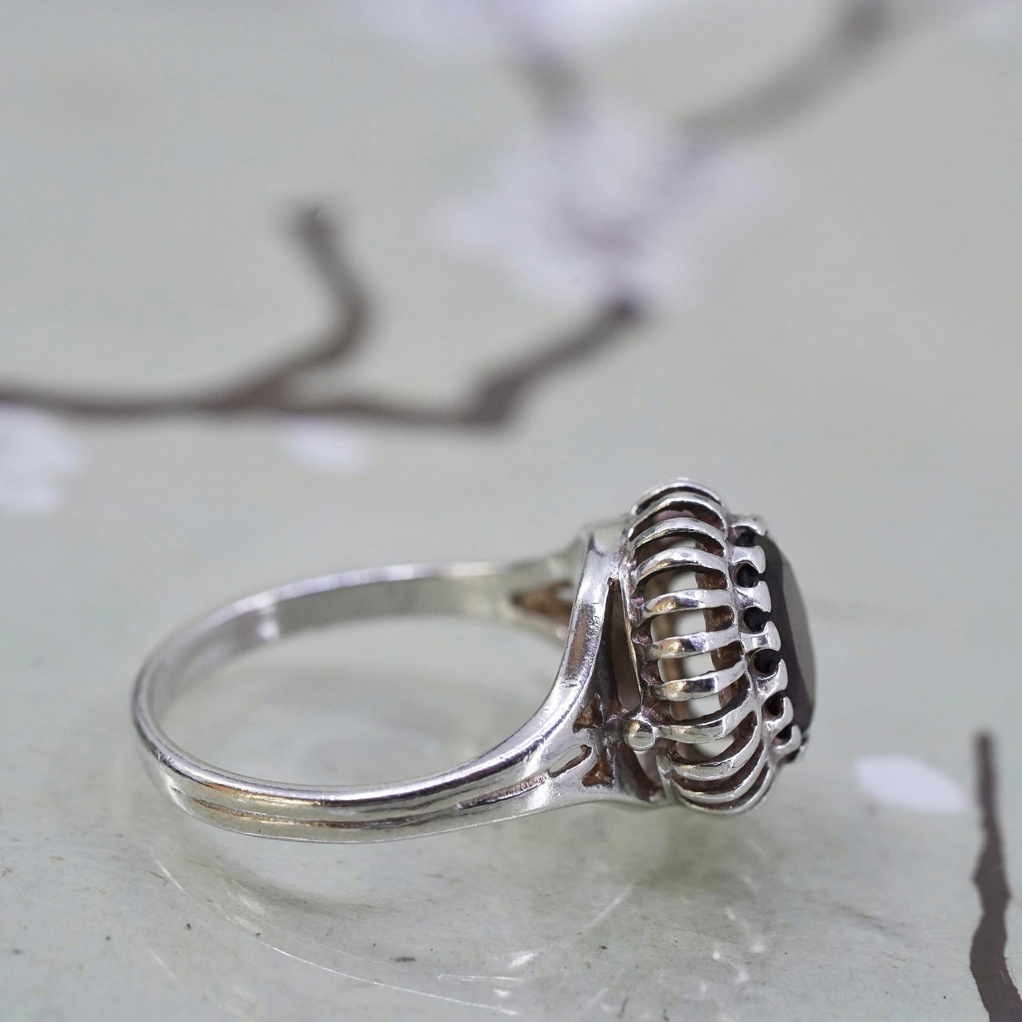Size 7, Vintage sterling 925 silver handmade ring with oval garnet