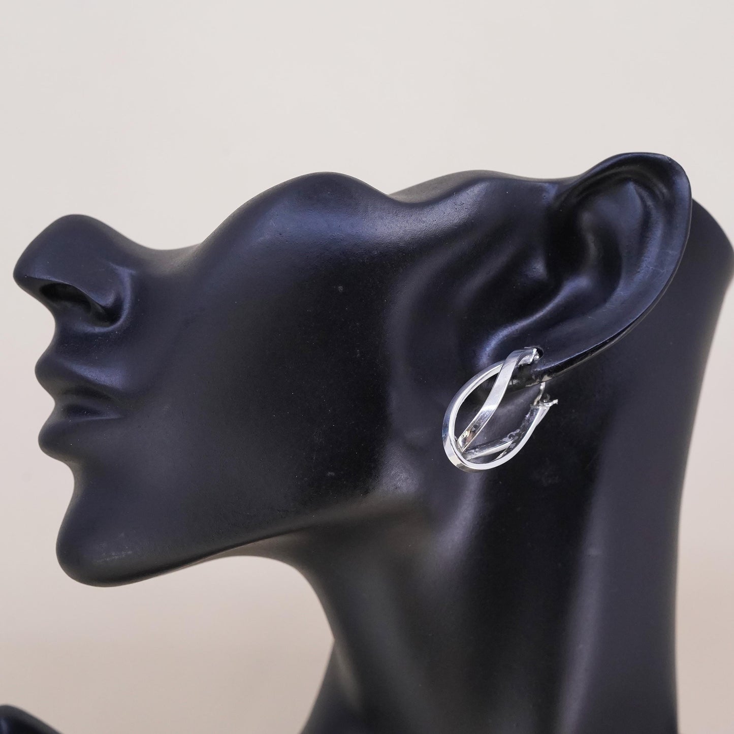 1.25", VTG sterling 925 silver loop single earring, entwined minimalist hoop