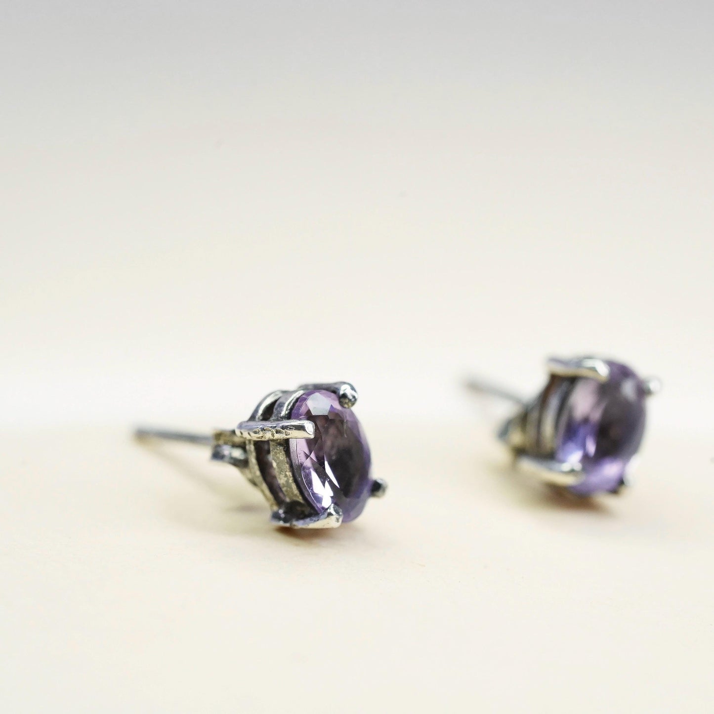6mm, Vintage sterling silver earrings, 925 studs with oval amethyst