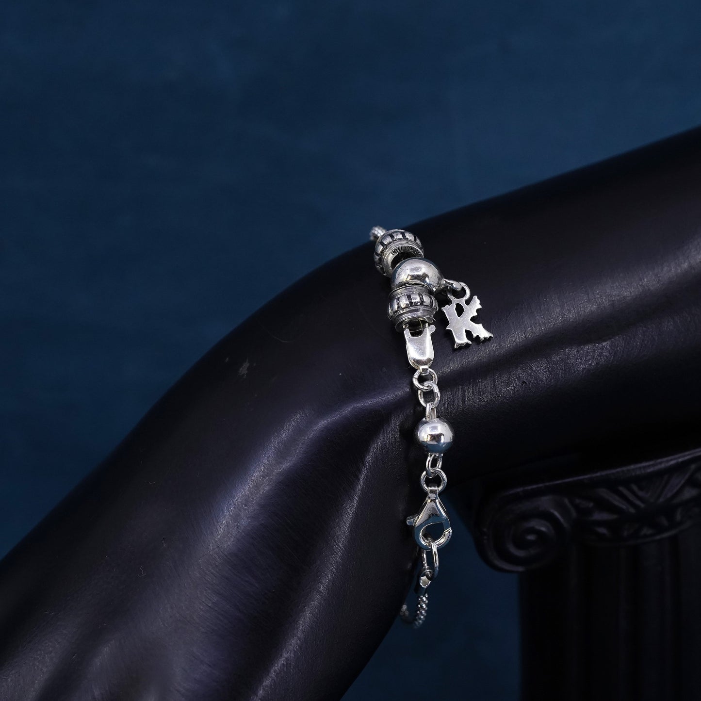 6.5", sterling silver bracelet, 925 popcorn chain w/ divider bead and letter K