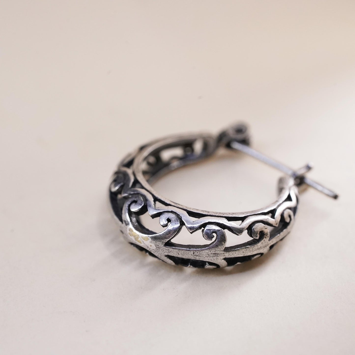 0.75”, Vintage sterling silver loop single earring, filigree primitive hoop