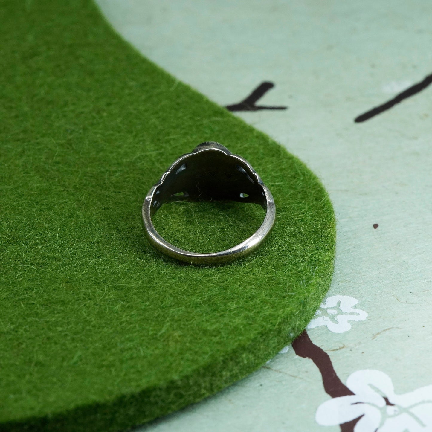 Size 5, Vintage sterling 925 silver statement ring with crystal