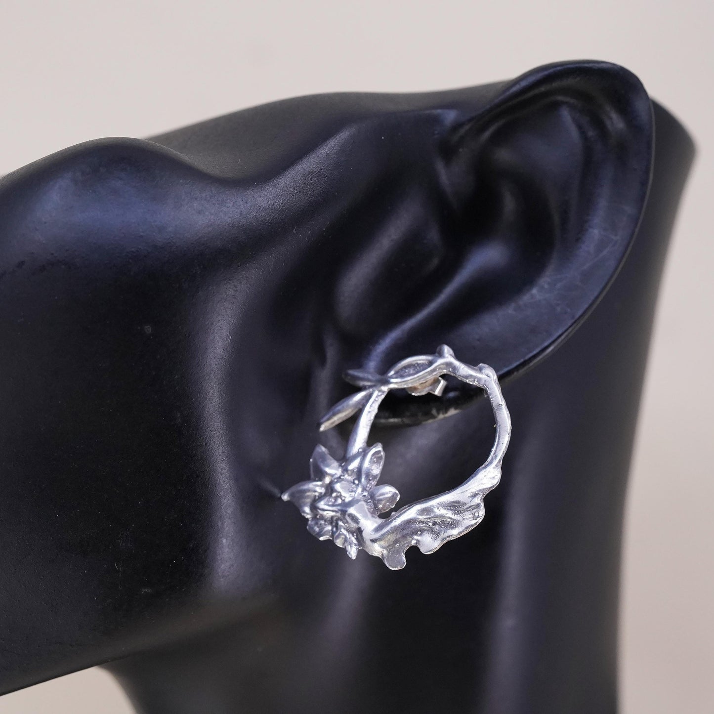 Vintage Sterling 925 Silver handmade fairy circle Stud, single earring