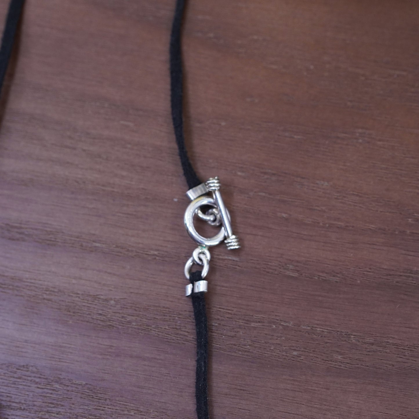 20”, vtg Mexican black leather necklace with Sterling 925 silver disc pendant