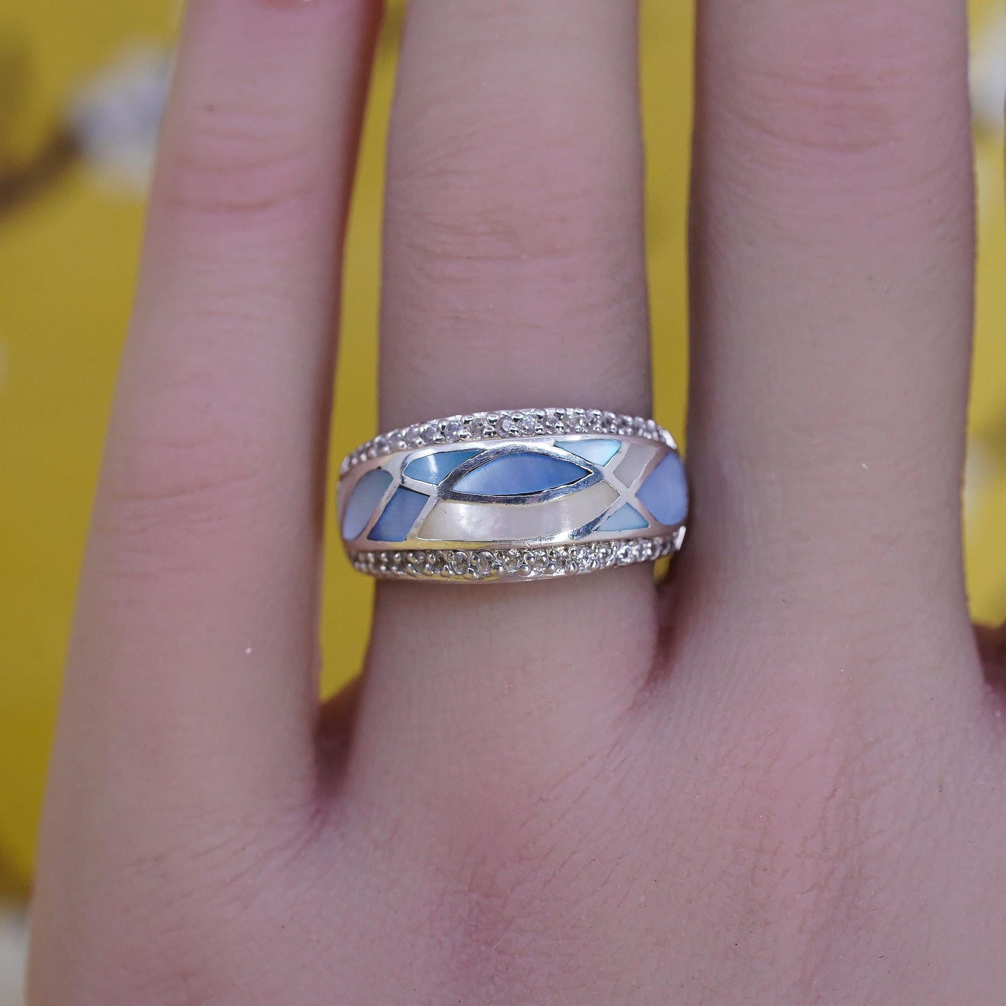 Size 7, vintage Sterling silver ring, 925 dome band mother of pearl inlay cz