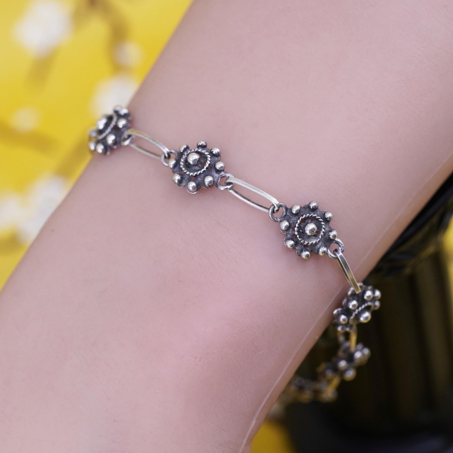 7.75", Vintage Sterling silver handmade bracelet, solid 925 silver flower links